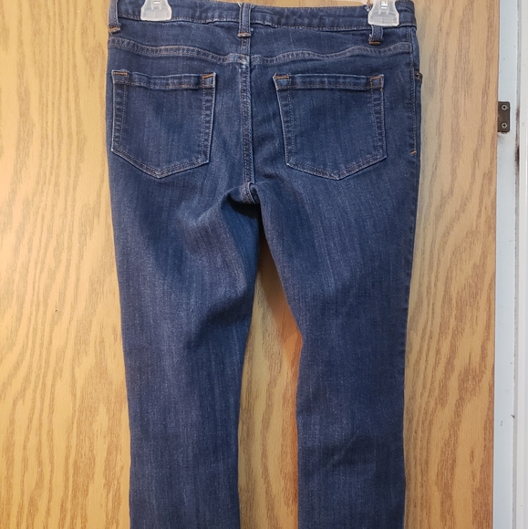 Cute, distressed cropped jeans. Great condition. Youth 14 fits like a ladies 4 - Picture 6 of 7